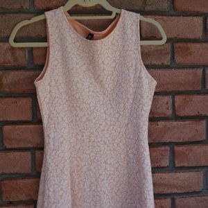 Pink & White flower pattern sleeveless dress